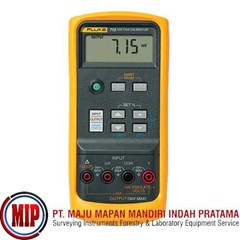 fluke 715 volt/ ma calibrator