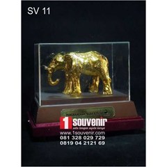 souvenir miniatur gajah