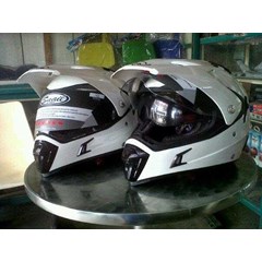 helm supermoto snail