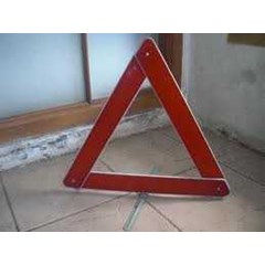 segitiga pengaman mobil