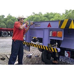 trailer 40 ft lantai lengkap ban