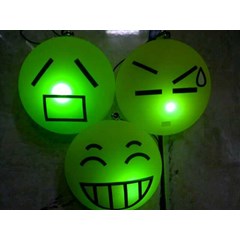 gantungan kunci smile led