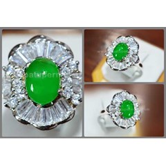 beautiful emerald ring ( plr 020)