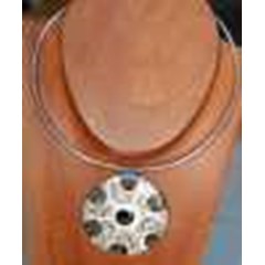 pendants seashell indonesia art / liontin kalung dari kerang resin dari indonesia