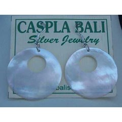 mop shell white earring with silver / anting perak dengan potongan kerang mutiara bentuk bulat