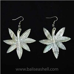shell crafts art carving pearl / anting kerang ukir motif daun