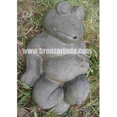 br014 - lying frog