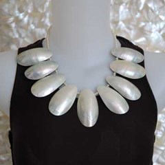 necklace jewelry from pearl shell / kalung kerang mutiara