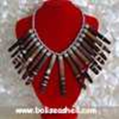shell necklace indonesia / kalung koral coklat besar