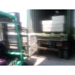 forklift bata ringan