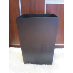 tempat sampah dari kayu