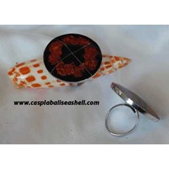 seashell ring receine with stainless / cincin kerang resin dengan stainless merah