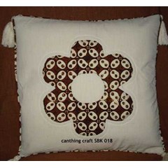 sarung bantal kursi batik 018