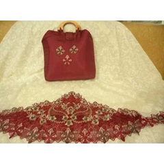 mukena paris marun