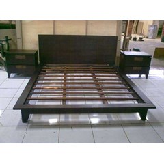 tempat tidur jati