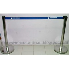 tiang antrian stainess | pembatas antrian | tiang pembatas antrian | tiang antrian model gesper | tiang pembatas tali berlogo