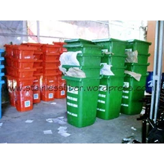 tempat sampah fiber, jual tong sampah fiberglass, fiber tempat sampah, tong sampah fiber pilah, tempat sampah fiber roda, harga tempat sampah fiber, tong sampah fiber, pembuatan tempat sampah fiberglass