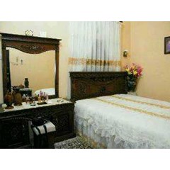 set meja rias dan dipan