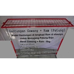 gantungan gawang ram ( patung )