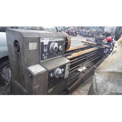 mesin lathe yamazaki