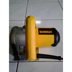 potong keramik dewalt dw861