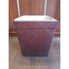 tempat sampah anyaman