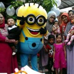 badut karakter minion, hello kitty untuk ulang tahun