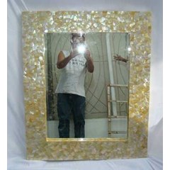 frame mirror from gold mop shell / bingkai kaca atau cermin kerang mutiara kuning mosaik