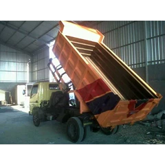 dump truk model perahu