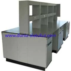 meja laboratorium