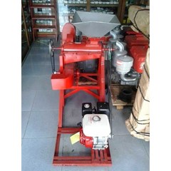 gilingan pemecah kulit kopi kering + penggerak honda gx200