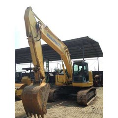 sewa excavator komatsu pc200-8 tahun 2011 surabaya