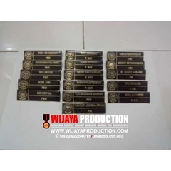 nama dada, name tag, jual name tag, pin, lencana, name tag kuningan
