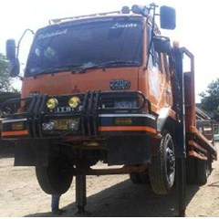 mitsubishi fuso self loader truck ps220 turbo