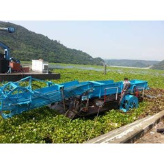 mesin pemungut eceng gondok / gulma / sampah