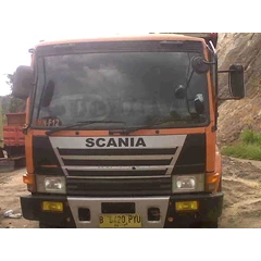 mobil truck bak merk hino dan mitsubishi