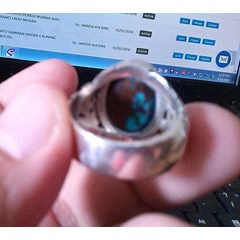 batu pirus persia warna biru panci urat jala merah