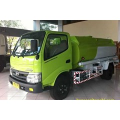 hino dutro 110 ld 6 ban, truck tangki kapasitas 5000 liter