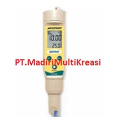 eutech salttestr11 tester with temperature display in °c and °f