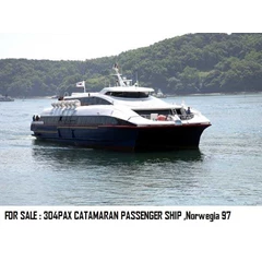 small vessel/ship (kapal ukuran kecil)/catamaran ferry