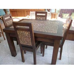 kursi makan koin minimalis trembesi