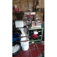 mesin peras santan kelapa