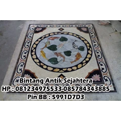 lantai ber motif ikan koi