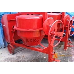 sewa alat pengaduk beton (concrete mixer)/molen