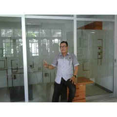 sticker buat kaca