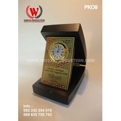 plakat jam - vandel jam kayu