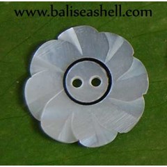 button flower mother of pearl seashell  / kancing baju dari mutiara putih keranng laut 