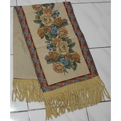 we supply runner table clothes