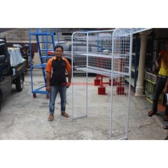 rak freezer minimarket