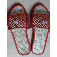 kerajinan sandal ban 1 anyaman panama merah